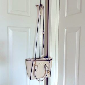 Michael Kors crossbody bag, off white in good condition